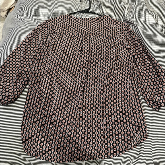 All Blouses are perfect to wear to work or semi formal occasion! Barely worn!! - Picture 3 of 6